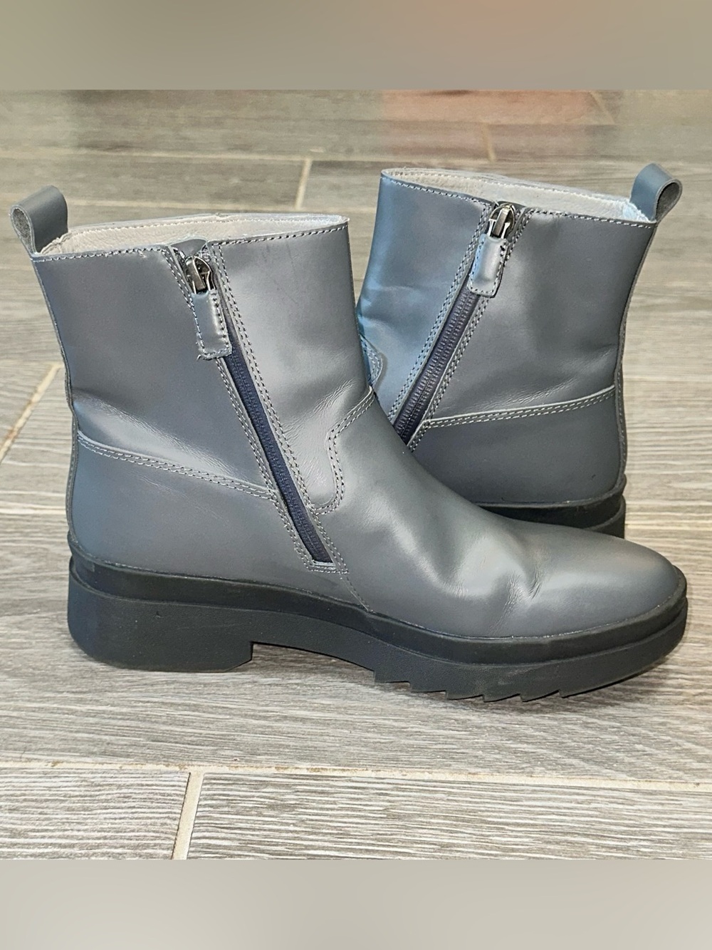 Eileen Fisher Floyd Graphite Grey Waterproof Leather Women’s 8 Booties Normcore - Picture 4 of 13